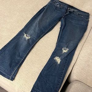 Levi jeans size 4 short (petite)